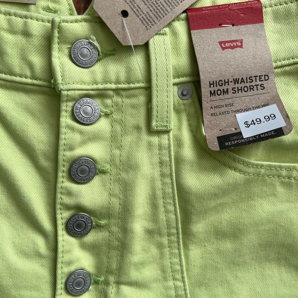 Levi’s Strauss Women’s Notch High Waisted Mom Shorts Daiquiri Green Size 26 - Picture 9 of 9